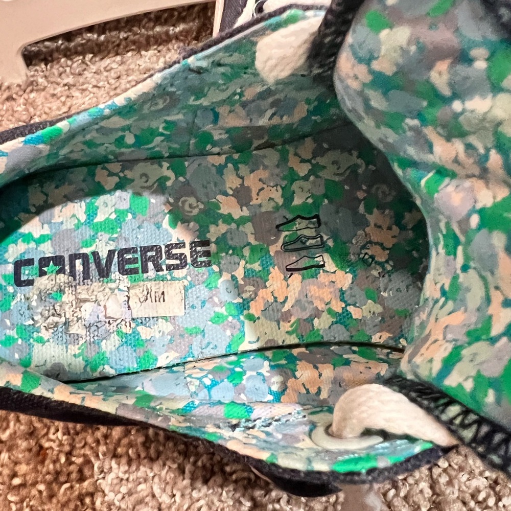 Converse Sneakers All Stars Limited Edition Navy & Blue Floral Lined Worn Once! - Picture 12 of 14